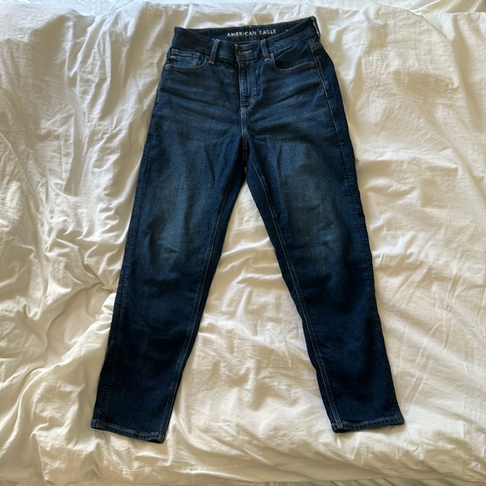American Eagle curvy mom jeans (short)
